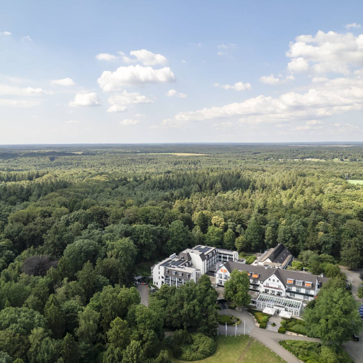 Hotel De Bilderberg Drone omgeving