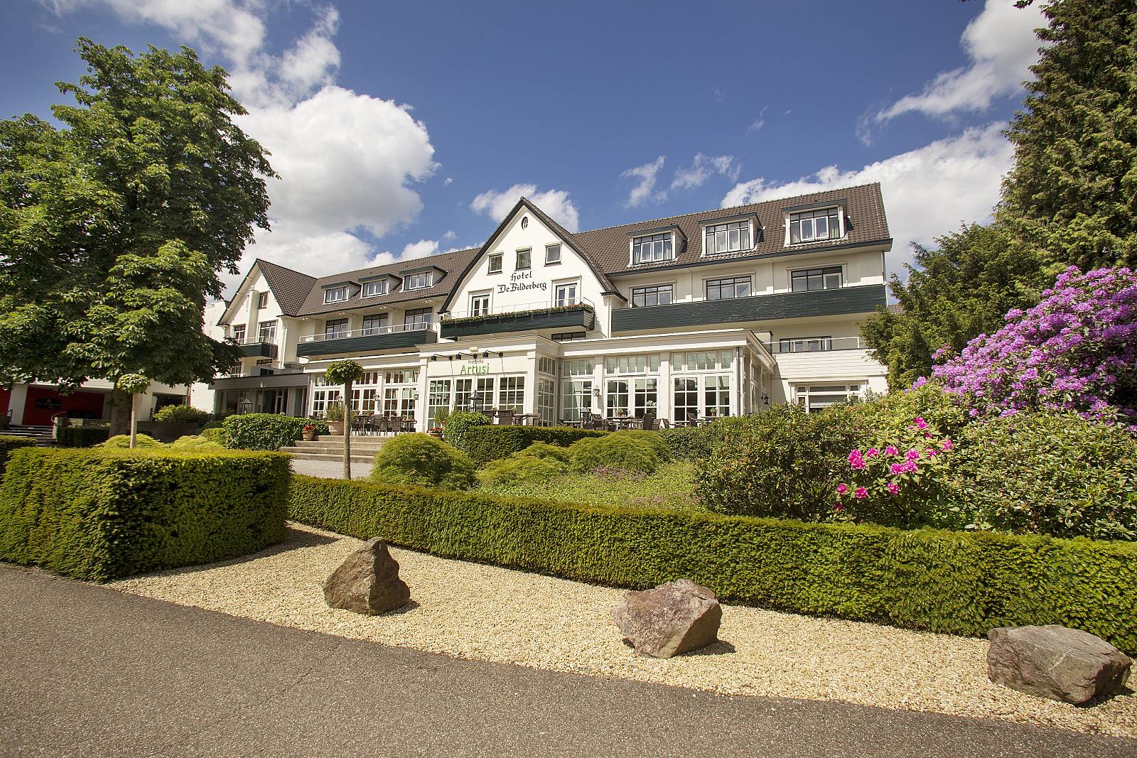 Hotel de Bilderberg is dé congreslocatie op de Veluwe. Gelegen midden in de Bilderbergbossen, nabij Arnhem.